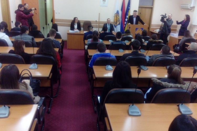Potpisani ugovori o stipendiranju 191 studenta
