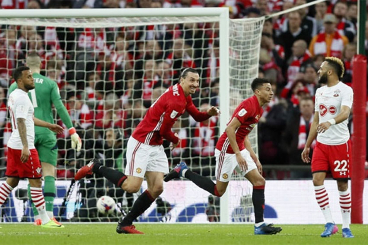 Ibrahimović sa dva gola donio trofej za Mančester junajted