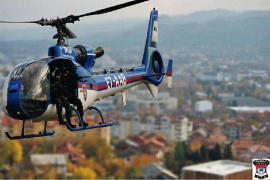 Helikopter i pripadnici MUP-a RS traže razbojnike nakon pljačke u ...