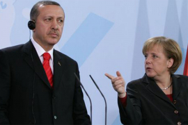 Merkel o Erdoganu: Neću da ga tolerišem