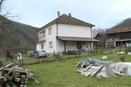 Tri i po godine zatvora za ubistvo supruga