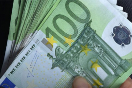 Platio gorivo lažnom novčanicom od 100 evra