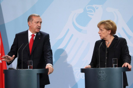 Erdoan optužio Merkelovu da koristi "nacističke mjere"