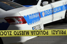 Četvoro povrijeđeno u prevrtanju kombija, među njima trogodišnja ...