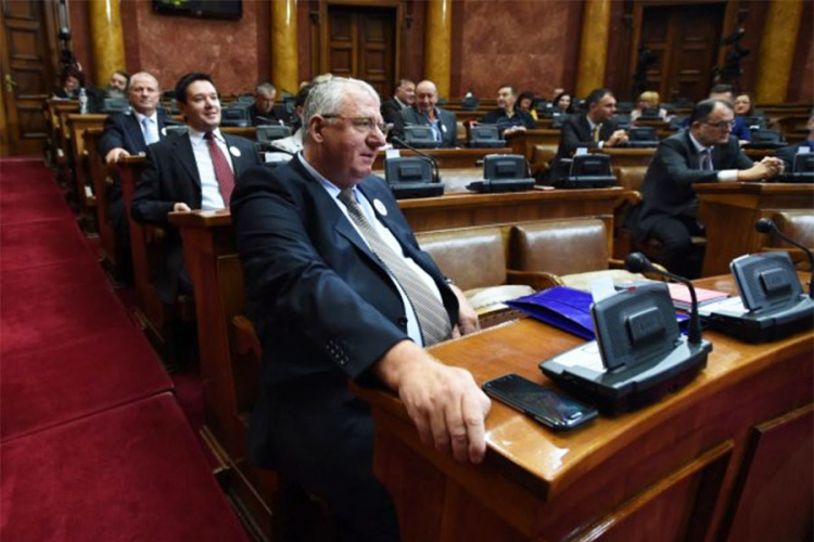 Šešelj: Raspisati i parlamentarne izbore