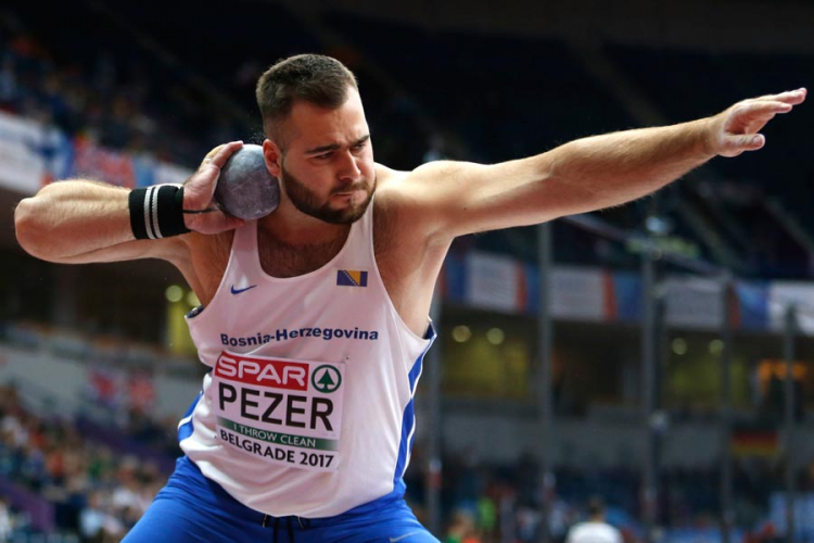 Pezer u finalu u bacanju kugle u Beogradu