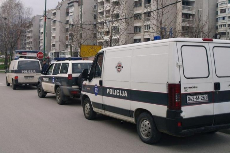 U pucnjavi u Sarajevu ranjena žena