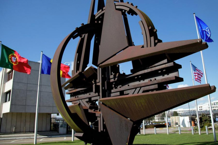 Sputnjik: Da li će NATO nestati, ili će postati još opasniji?