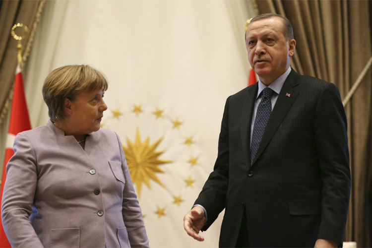 Izjava Erdoana "apsolutno neprihvatljiva"
