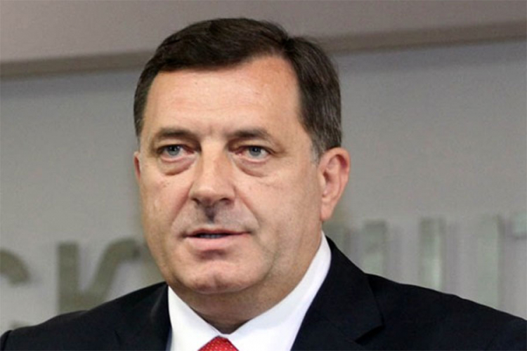 Dodik: Cilj SNSD- a uvođenje mladih na odlučujuća mjesta u stranci