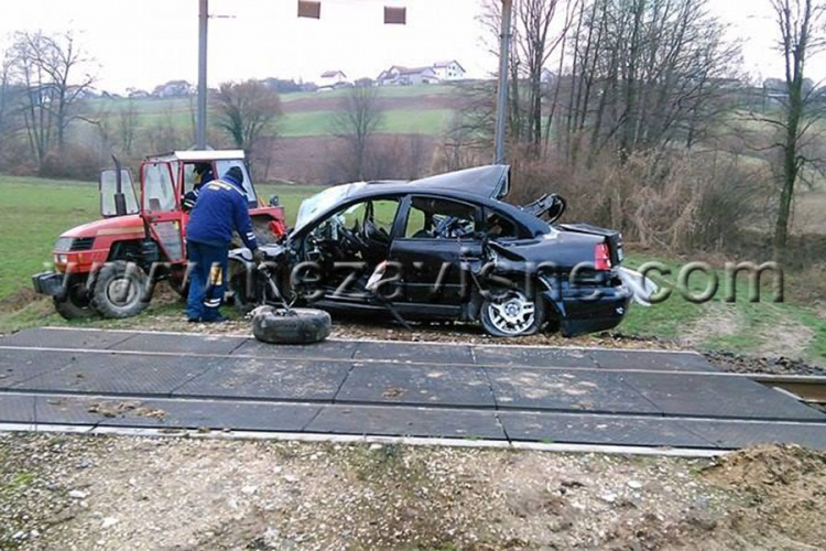 Tragičan povratak s rođendana: Poginuli supružnici i kćerka, druga u dubokoj komi