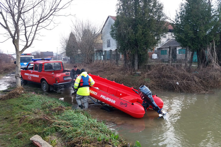 Potraga za djevojkom proširuje se na rijeku Unu