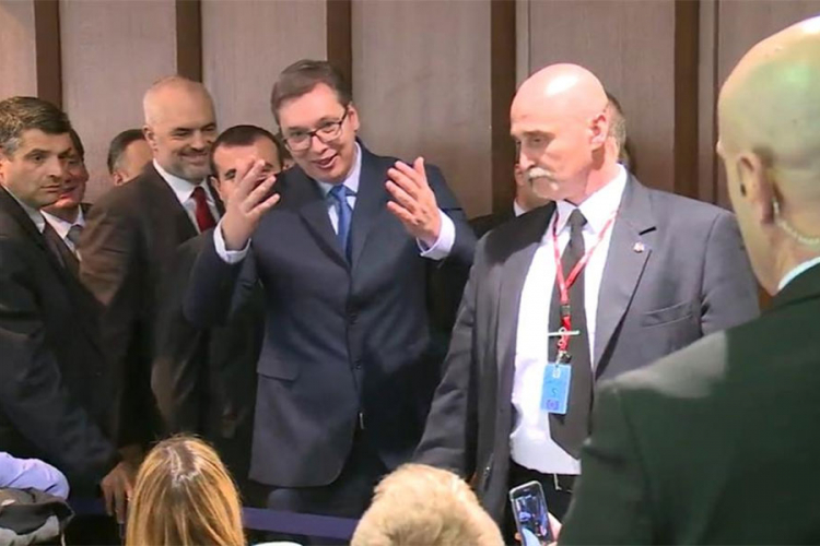 Vučić premijerima: Molio bih da Kosovo ne nazivate državom