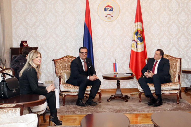 Dodik poželio uspjeh kompaniji "Hemofarm"