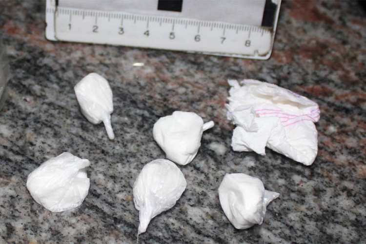 Policija u Banovićima zaplijenila 1,6 kg droge