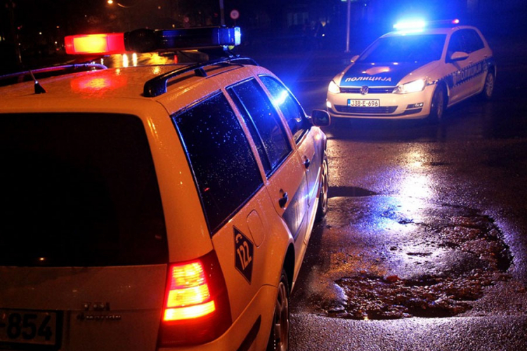 Pješaci stradali u sudaru tri automobila u Banjaluci