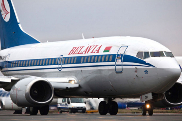 Bjeloruski avion naletio na jato ptica, vratio se u Minsk