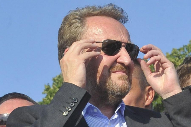 Pecikoza: Dosta Izetbegovićevih ljudi će biti uhapšeno i njemu će biti drago