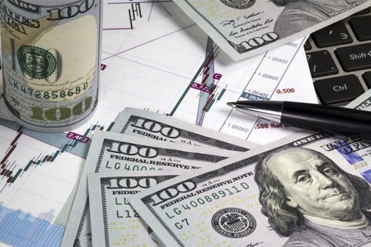 Šta se to dešava sa američkim dolarom?