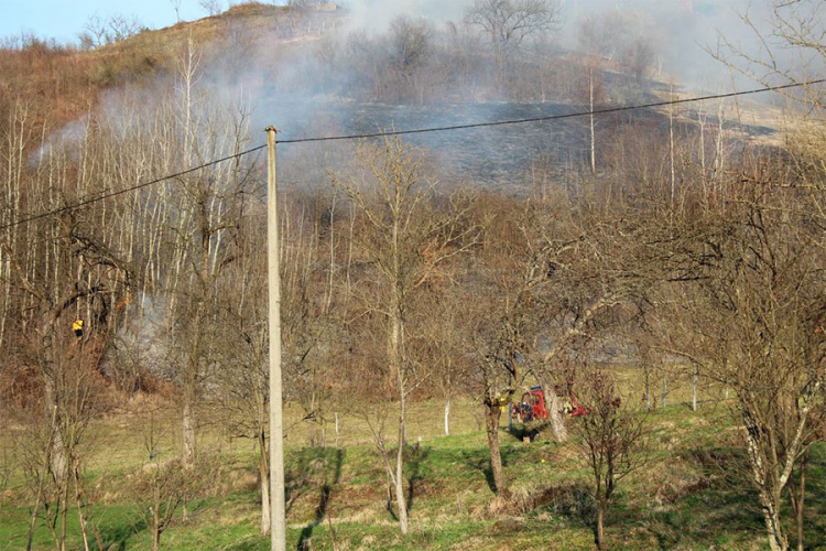 U protekla 24 časa lokalizovano 14 požara