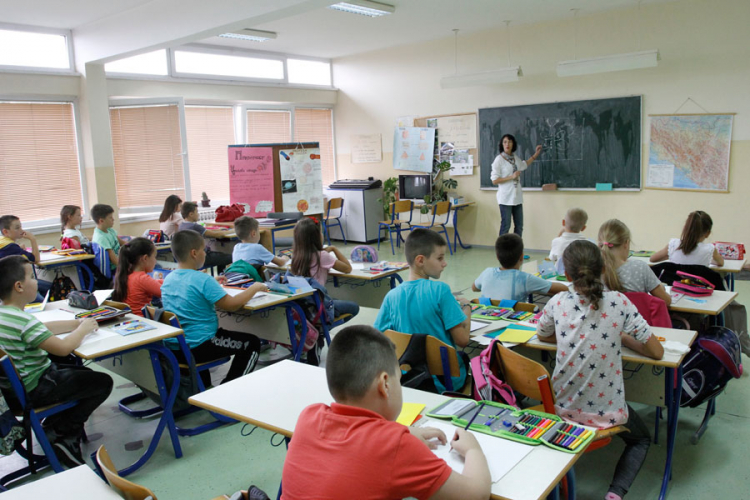 U RS počinje evidencija djece za upis u školu