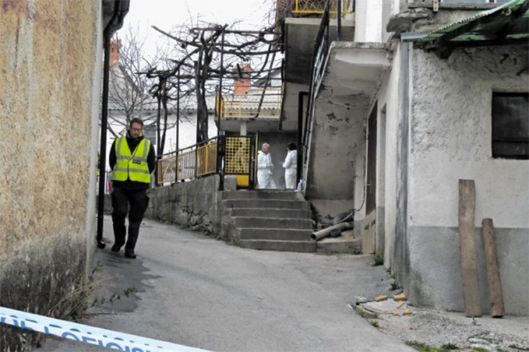 Slovenac baki i bratu odrubio glave i spalio ih u peći