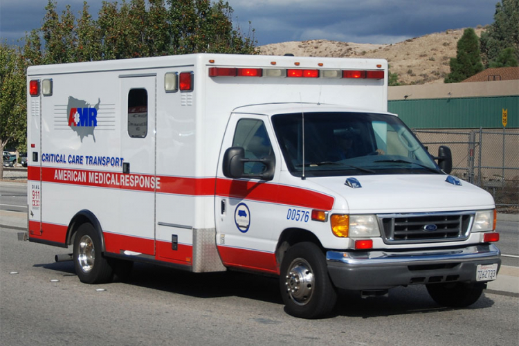 Ukrao ambulantna kola jer je bio nezadovoljan bolničkom njegom