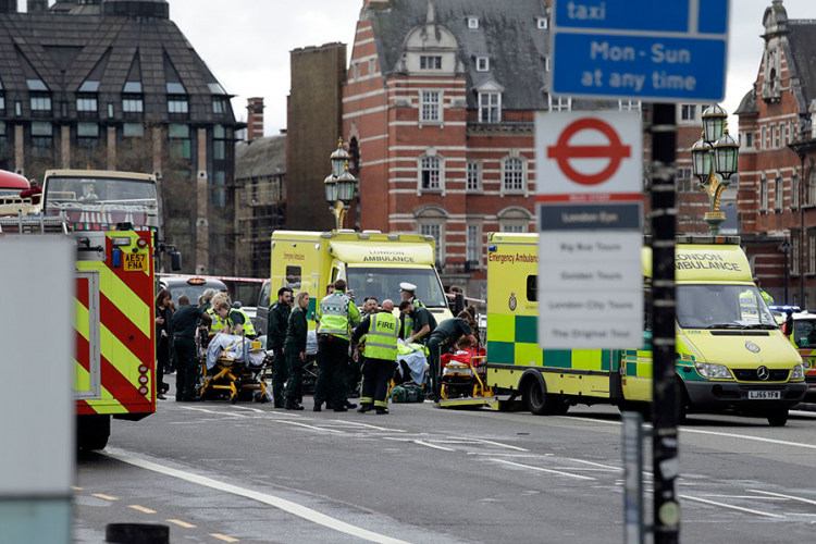 Pucnjava ispred Parlamenta u Londonu, četvoro mrtvih