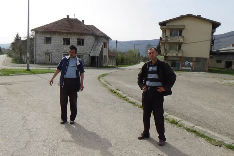 Lušci Palanka: Rajska varošica podno Grmeča