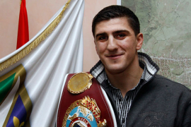 Poraz Hukića u borbi za WBC titulu