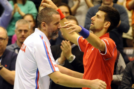 Novak počeo da jede meso