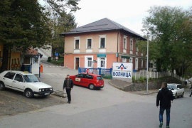 Majka i kćerka presjekle vene u zaključanoj sobi