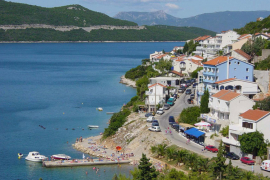 Neum blokiran zbog saobraćajnih gužvi