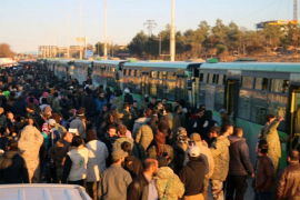 Stotine evakuisanih Sirijaca zaglavljeno na mjestu napada