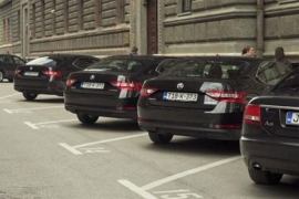 Predsjedništvo BiH tražilo automobil za prevoz djece