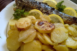 Pastrmka i krompir na pekarski način