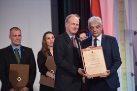 Priznanje za poseban doprinos: "Banjalučkoj pivari" plaketa grada
