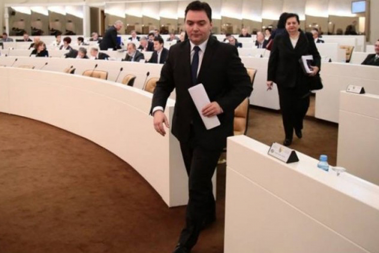 Kamenovan mercedes Staše Košarca