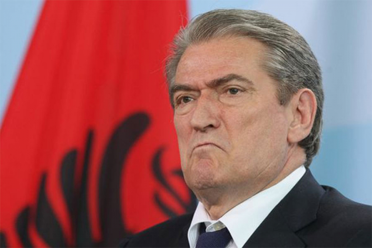 
Vojni depoi otvoreni radi naoružavanja OVK