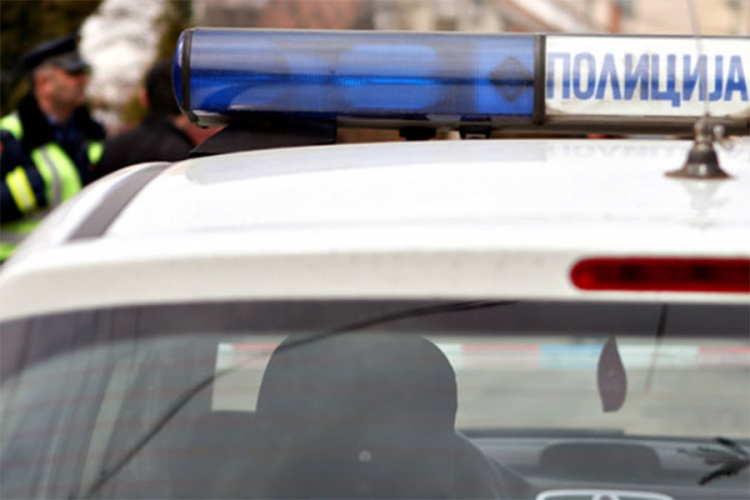 Oštećen luksuzni audi Q7 u Bijeljini, šteta 9.000 maraka