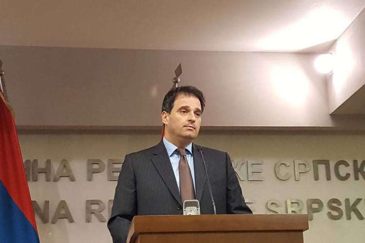 Govedarica: Pozivamo SNSD da glasa protiv zakona o akcizama