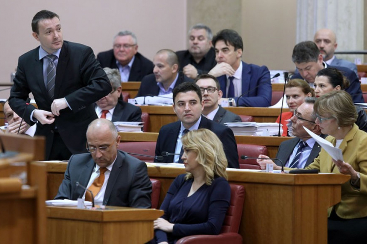 Hrvatski sabor usvojio "lex Agrokor"
