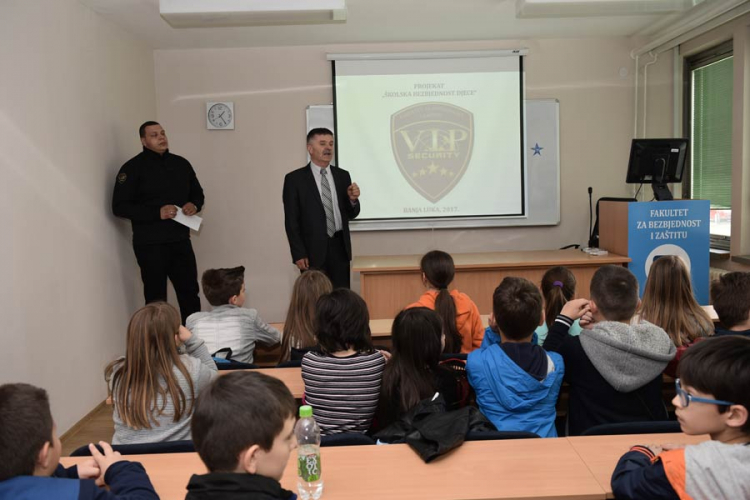 Predavanje o bezbjednosti za učenike OŠ "Branko Radičević"