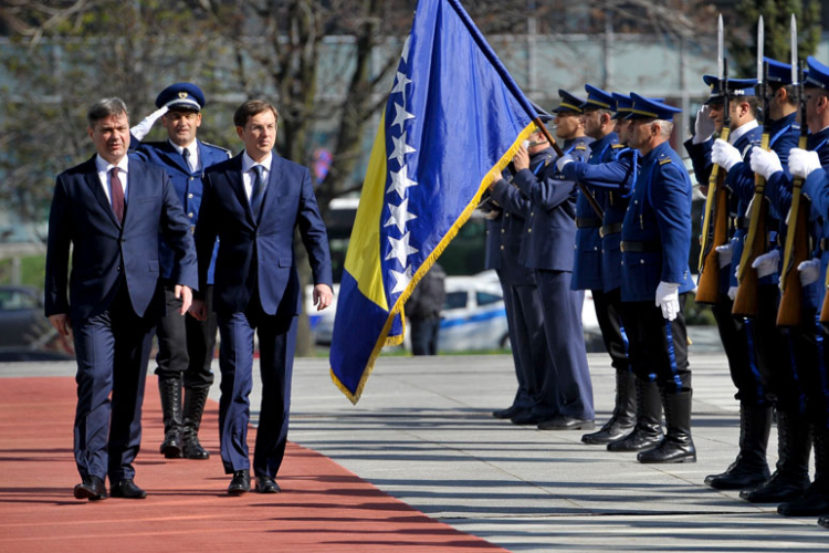 Slovenački premijer Miro Cerar dočekan uz najviše počasti