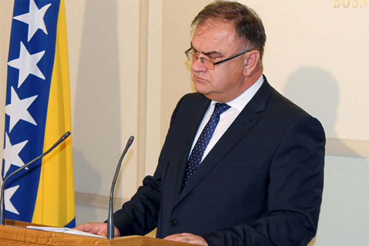 Ivanić: Predsjedništvo treba da se obaveže da će izbjegavati vaninstitucionalni rad