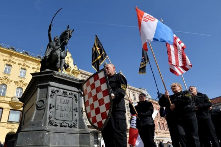 Pristalice NDH slavile na Trgu bana Jelačića