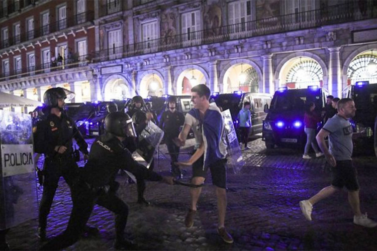 Uhapšeno osam navijača Lestera zbog nereda u Madridu