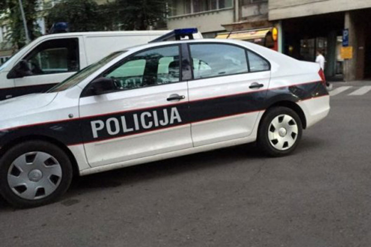 Teško povrijeđen pješak