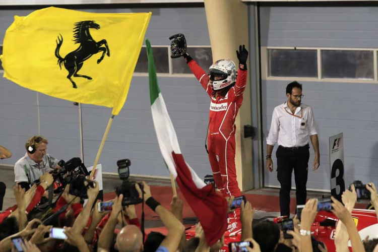 Fetel iskoristio glupost Hamiltona pa pokorio Bahrein
