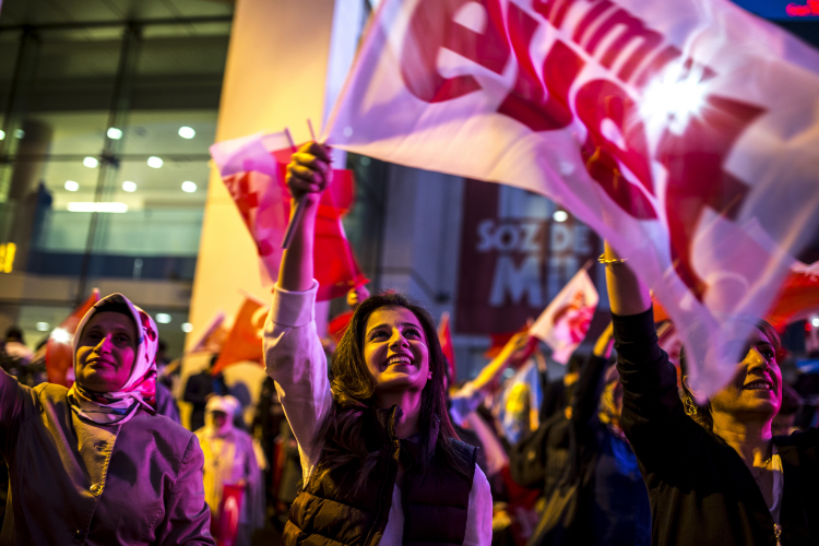 Zbog rezultata referenduma, slavlje u gradovima širom Turske